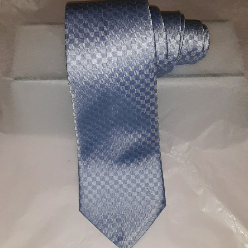 ⛔SOLD⛔💯 AUTHENTIC LOUIS VUITTON NECKTIE - Picture 4 of 6